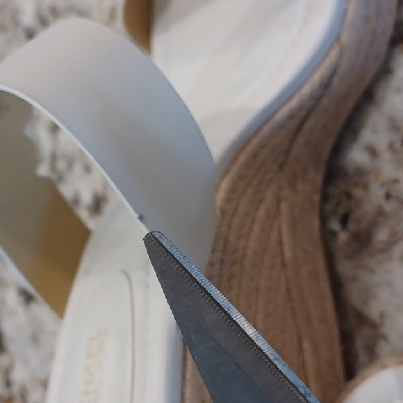 Michael Kors Lucinda Vachetta Leather Epadrille Wedge Sandals, White Leather 10 - Picture 15 of 16